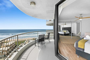 Spacious Beachfront 2-Bed with Stunning Oceanview